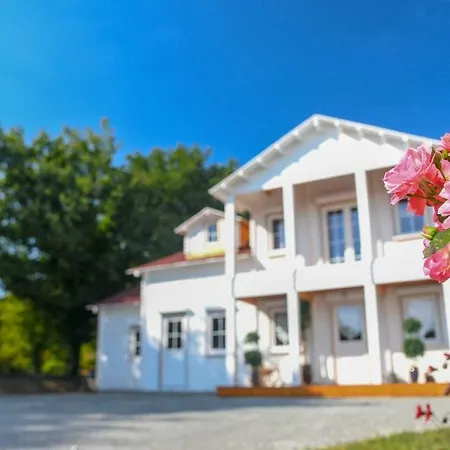 Chalet Rue De Beauvoir Feriehus *